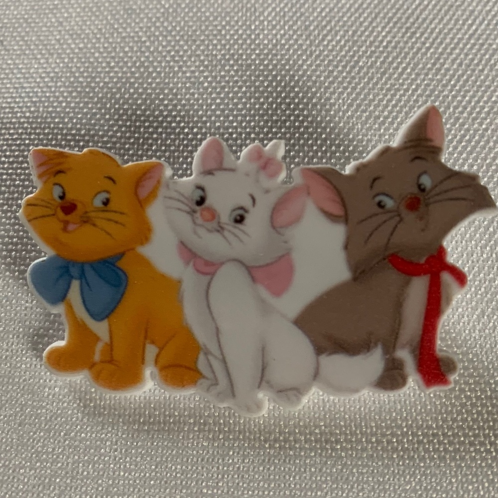 NWT. Handmade Disney The Aristocats Adorable Kittens Pin Brooch!